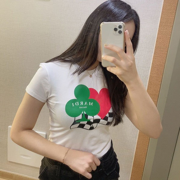 ポップアップ完売　TWICE サナ　Tシャツ　Ｍサイズ　☺︎ ポップアップ完売 TWICE サナ Tシャツ Mサイズ ☺︎ T-SHIRT