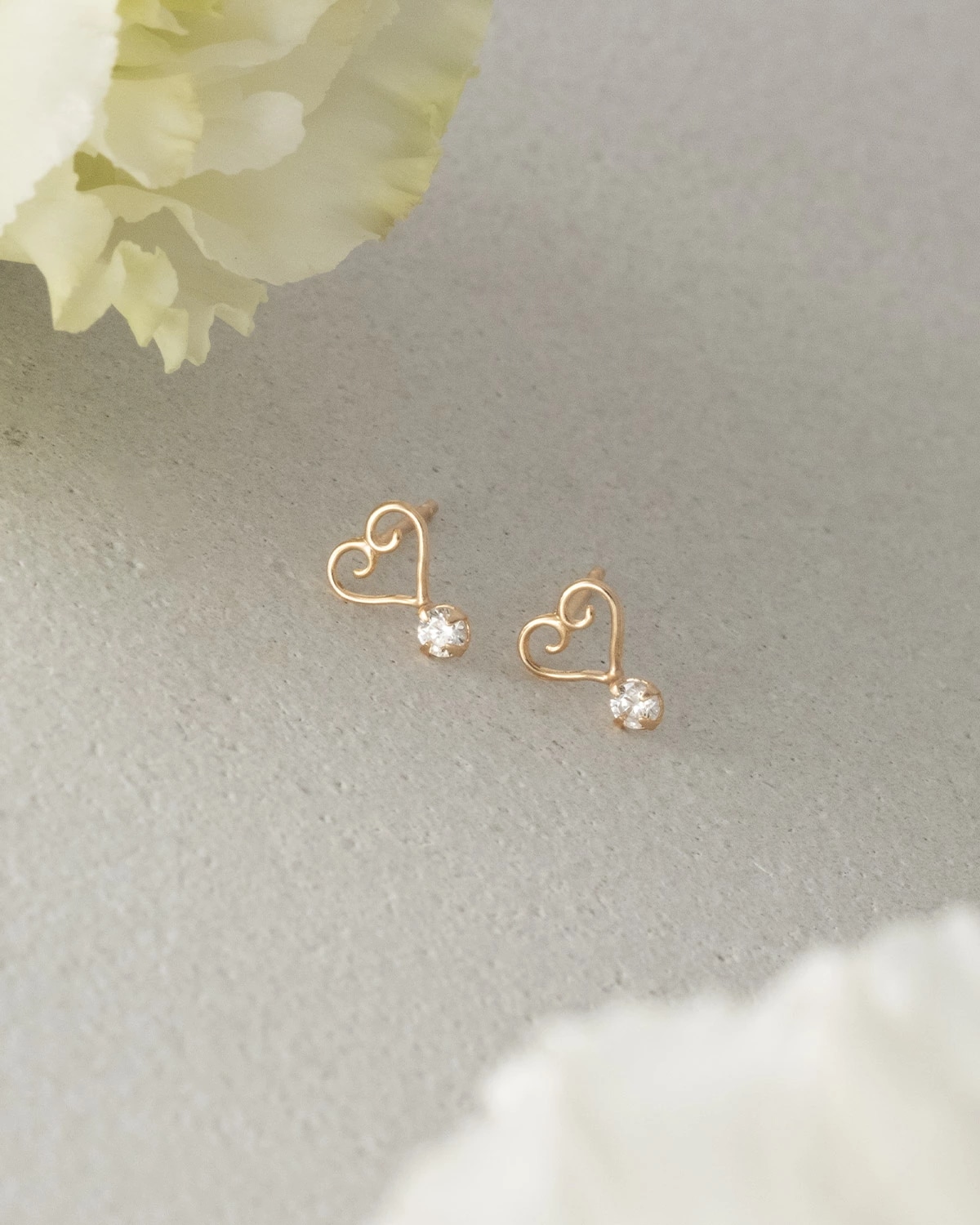 キュービックジルコニア ハート ピアス K10 華奢 ダイヤ ゴールド イエローゴールド 誕生石 4月 キュービックジルコニア ハート ピアス K10 華奢 ダイヤ ゴールド イエローゴールド 誕生石 4月