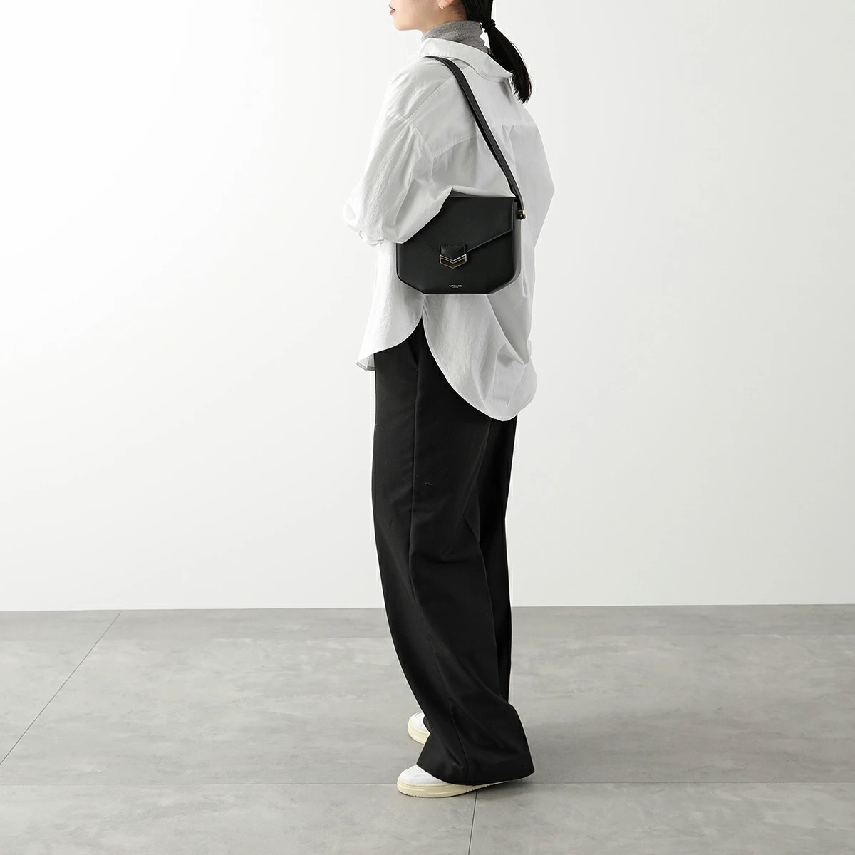 【訳あり】DEMELLIER ショルダーバッグ LONDON クロスボディ 訳あり】DEMELLIER ショルダーバッグ LONDON クロスボディ