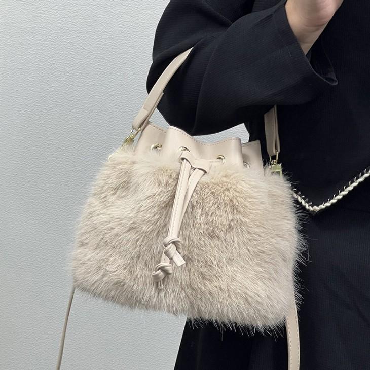 【期間限定】エコファー 2way トートバッグ 巾着 ショルダー付き バッグ ミニショルダー 【akb409-013】【予約販売:15-20日】宅込 【期間限定】エコファー 2way トートバッグ 巾着 ショルダー付き バッグ ミニショルダー 【akb409-013】【予約販売:15-20日】宅込