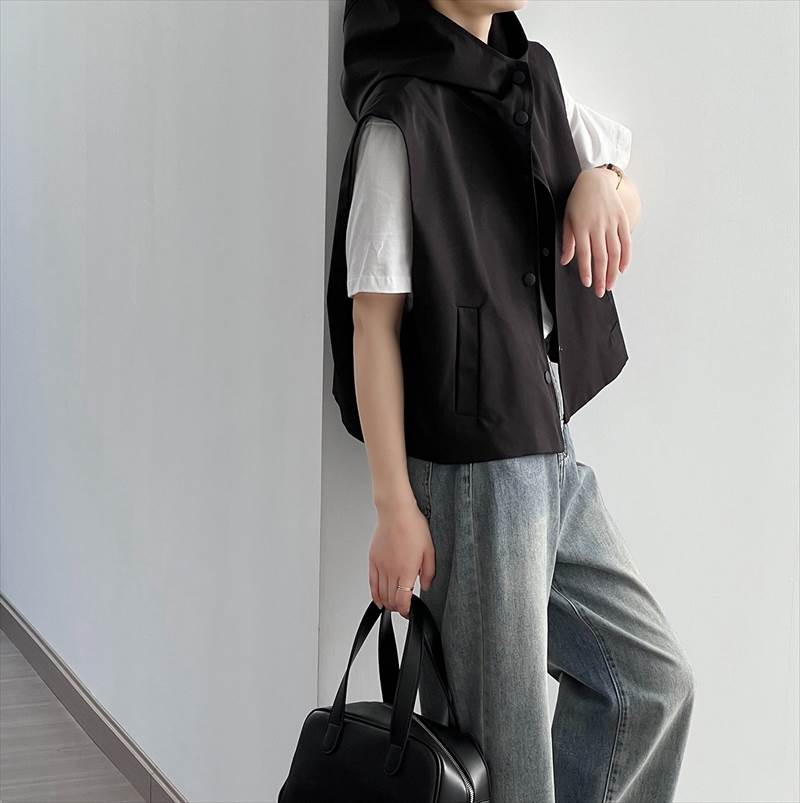 アウター ジャケット レディース 袖なし ノースリーブ Vネック フード ストリート かわいい 大人可愛い きれいめ シンプル カジュアル おしゃれ ラフ メンズライク マニッシュ ボーイッシュ スポ