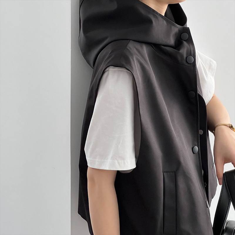 アウター ジャケット レディース 袖なし ノースリーブ Vネック フード ストリート かわいい 大人可愛い きれいめ シンプル カジュアル おしゃれ ラフ メンズライク マニッシュ ボーイッシュ スポ