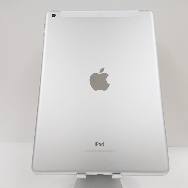 iPad 第6世代 Wi-Fi + Cellular 128GB docomo シルバー 送料無料 本体 c07577 【中古】