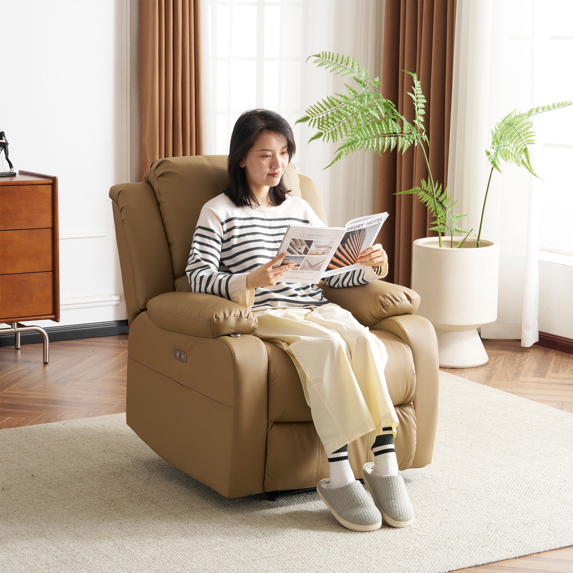 【国内発送】245 リクライニングチェア テーブル付き リクライニングソファ 1人掛け 電動 リクライニング ファブリック オットマン一体型 パーソナルチェアー 電動ソファ 耐圧分散 リクライニングチ 【国内発送】245 リクライニングチェア テーブル付き リクライニングソファ 1人掛け 電動 リクライニング ファブリック オットマン一体型 パーソナルチェアー 電動ソファ 耐圧分散 リクライニングチ