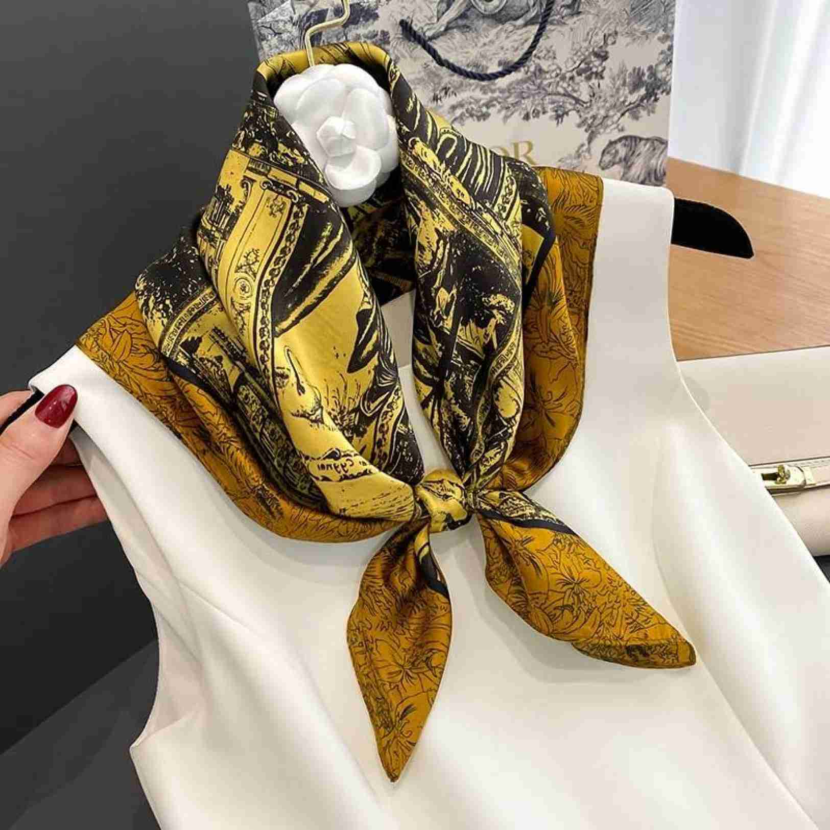 【20%OFFクーポン~】レディース スカーフ ヴィンテージ春と秋の夏のスクエアスカーフスカーフデュアルユース装飾ネックスカーフマルベリースカーフ 制服用 カジュアル上品 結婚式 【20%OFFクーポン~】レディース スカーフ ヴィンテージ春と秋の夏のスクエアスカーフスカーフデュアルユース装飾ネックスカーフマルベリースカーフ 制服用 カジュアル上品 結婚式