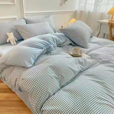 冬のサンゴのベッドの上に牛乳のフランネルのベルベットが4点セットシーツが3点セットベッド笠が3点セッ