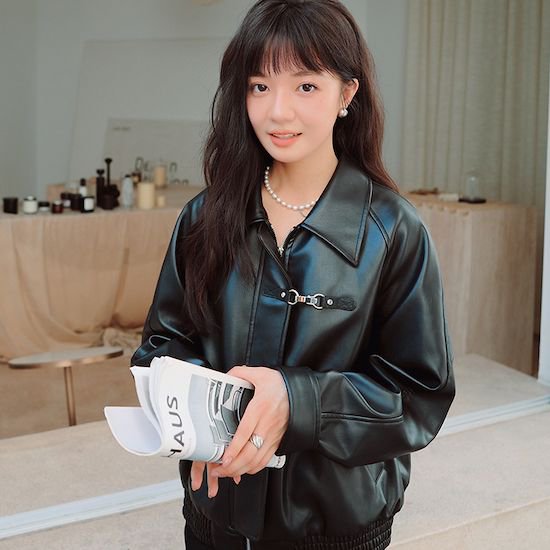 【取寄：納期2週間】レザージャケット レディース ライダースジャケット アウター 長袖 韓国ファッション 女子会 パーティー 無地 ジップアップ フェイクレザー 秋冬 レザージャケット レディース