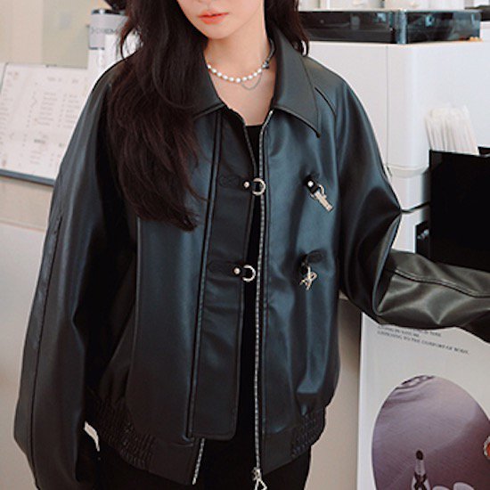 【取寄：納期2週間】レザージャケット レディース ライダースジャケット アウター 長袖 韓国ファッション 女子会 パーティー 無地 ジップアップ フェイクレザー 秋冬 レザージャケット レディース
