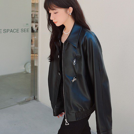 【取寄：納期2週間】レザージャケット レディース ライダースジャケット アウター 長袖 韓国ファッション 女子会 パーティー 無地 ジップアップ フェイクレザー 秋冬 レザージャケット レディース