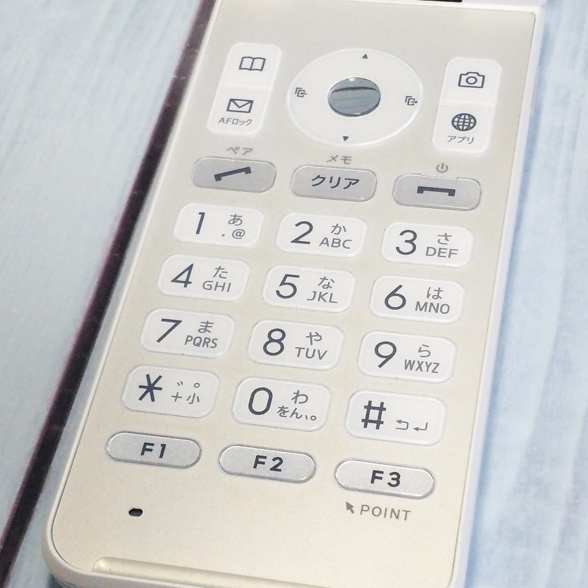 送料無料】KYOCERA au GRATINA 4G KYF31 White ホワイト 本体 白