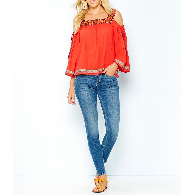 チェルシーアンドバイオレット レディース トップス ブラウス・シャツ【Chelsea & Violet Tape Cold Shoulder Embroidered Top】Red チェルシーアンドバイオレット レディース トップス ブラウス・シャツ【Chelsea & Violet Tape Cold Shoulder Embroidered Top】Red