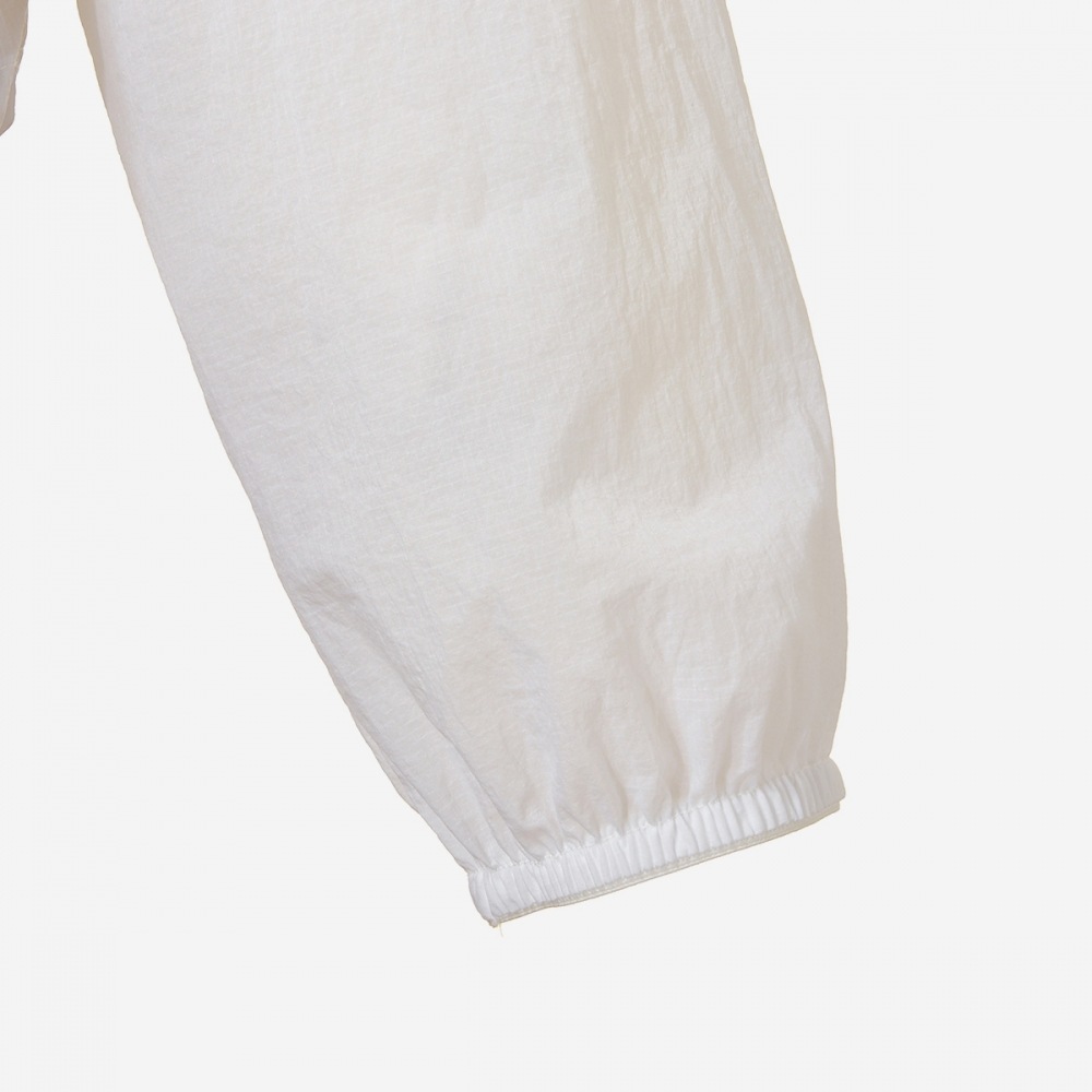 ニューバランス女性用超軽量リップストップウーブンウインドブレーカー NBNME2W512-(10) ホワイト