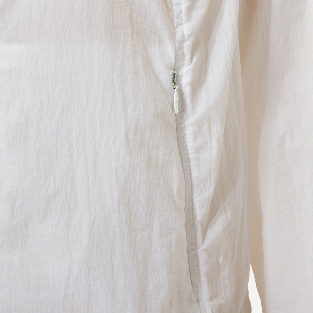 ニューバランス女性用超軽量リップストップウーブンウインドブレーカー NBNME2W512-(10) ホワイト