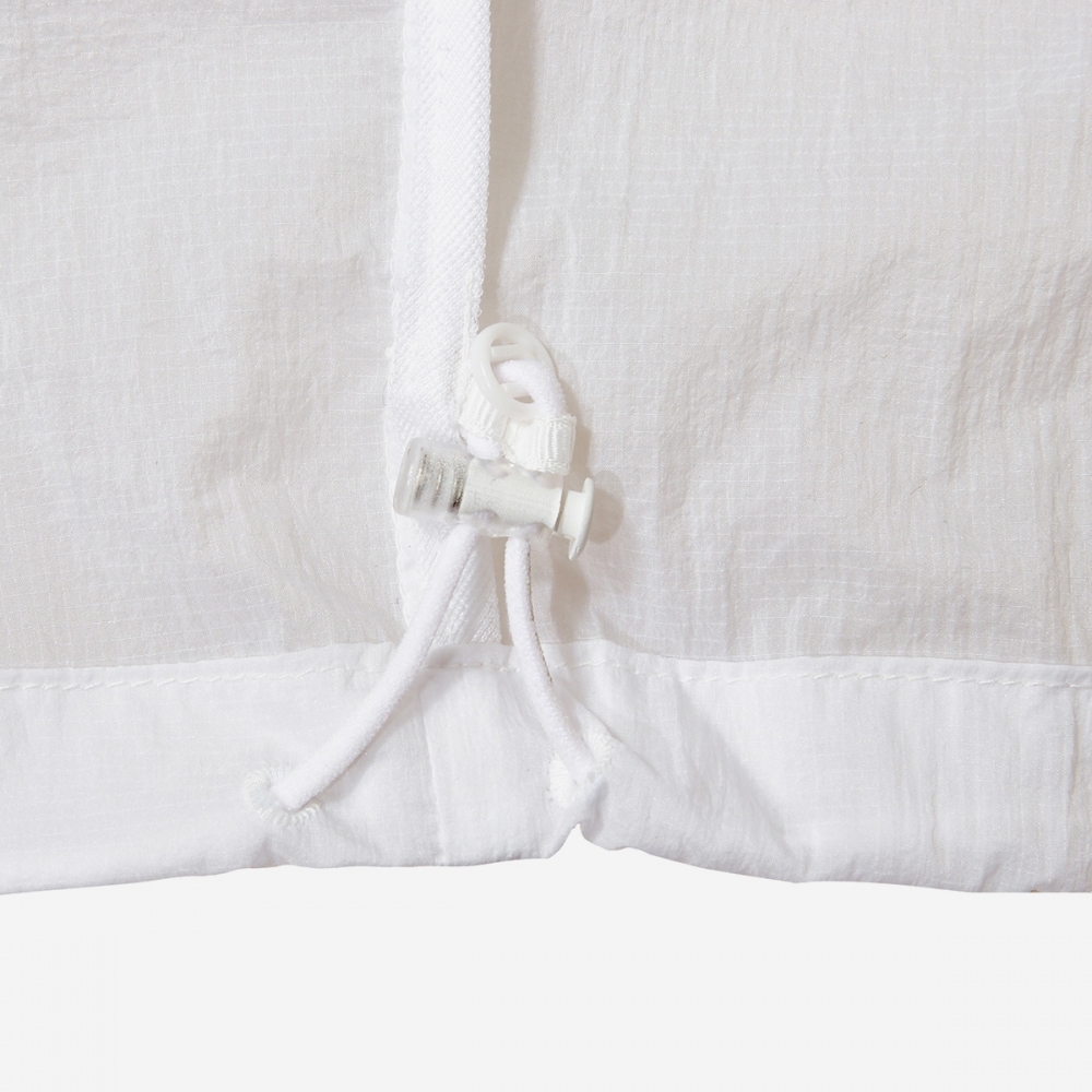 ニューバランス女性用超軽量リップストップウーブンウインドブレーカー NBNME2W512-(10) ホワイト