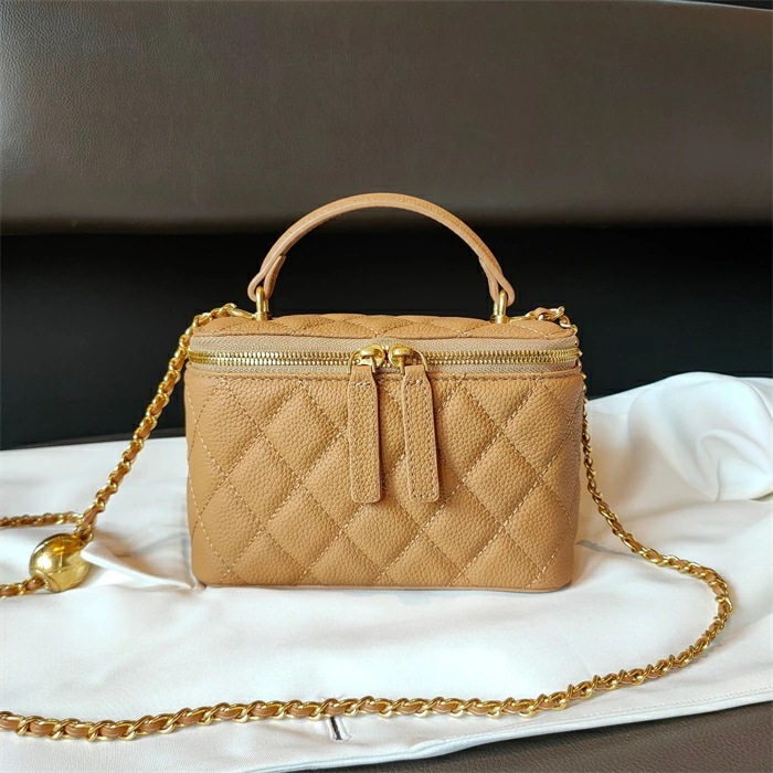 本革 ショルダーバッグ レディース 斜め掛け 小さめ 軽量 レザー バニティバッグ チェーンバッグ 2way ハンドバッグ 小さめ ミニバッグ 軽い ファスナー付き キルティング バッグ ミニショル 本革 ショルダーバッグ レディース 斜め掛け 小さめ 軽量 レザー バニティバッグ チェーンバッグ 2way ハンドバッグ 小さめ ミニバッグ 軽い ファスナー付き キルティング バッグ ミニショル