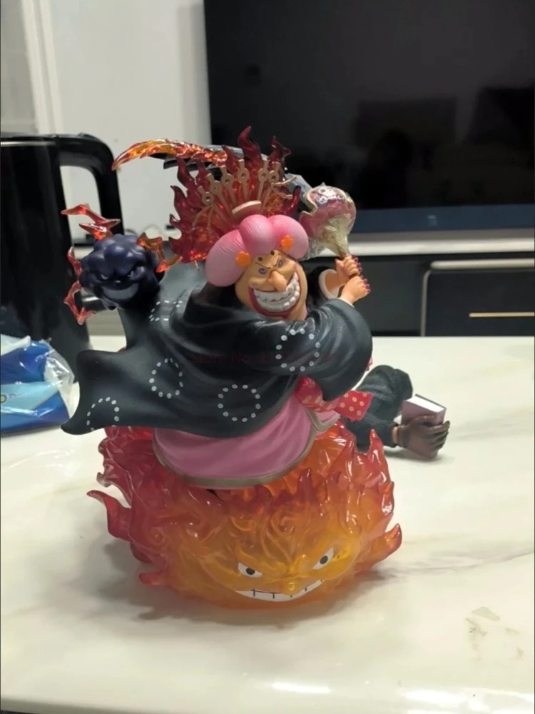 フィギュア ワンピース ONE PIECE ビッグマム シャーロットリンリン 25cm おすすめ 輸入品 LEDライト付き