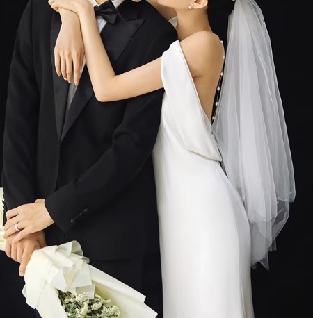 ウェディングドレス ドロップショルダー キャミソール 優雅なシルエット 背中見せ 前撮り ウェディングドレス ドロップショルダー キャミソール 優雅なシルエット 背中見せ 前撮り