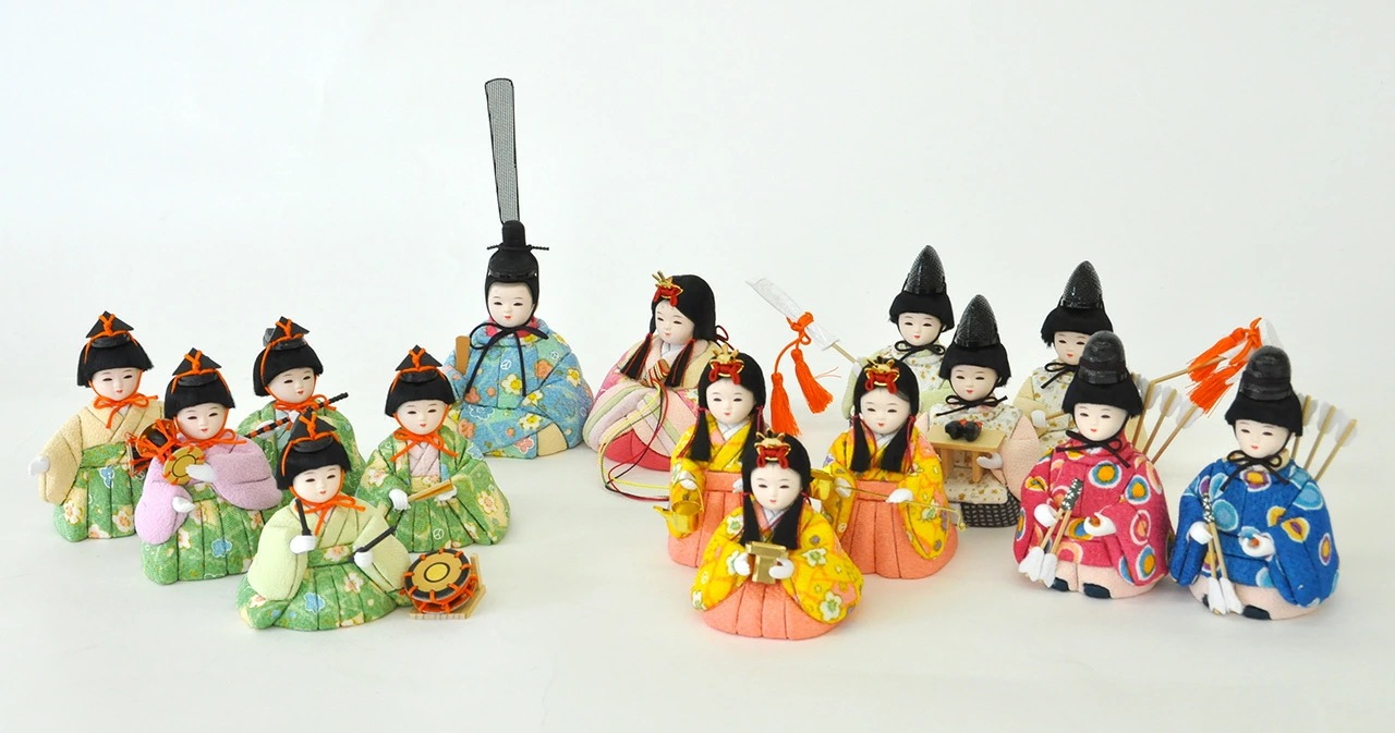 雛人形 ひな人形 お雛様 おひなさま かわいい 手作り 2025年 新作 秀光 限定品 送料無料 コンパクトミニ 初節句 ひな祭り 木目込み 段 十五人 15人 ここはる 心春 男雛 女雛 狛犬 こま 雛人形 ひな人形 お雛様 おひなさま かわいい 手作り 2025年 新作 秀光 限定品 送料無料 コンパクトミニ 初節句 ひな祭り 木目込み 段 十五人 15人 ここはる 心春 男雛 女雛 狛犬 こま