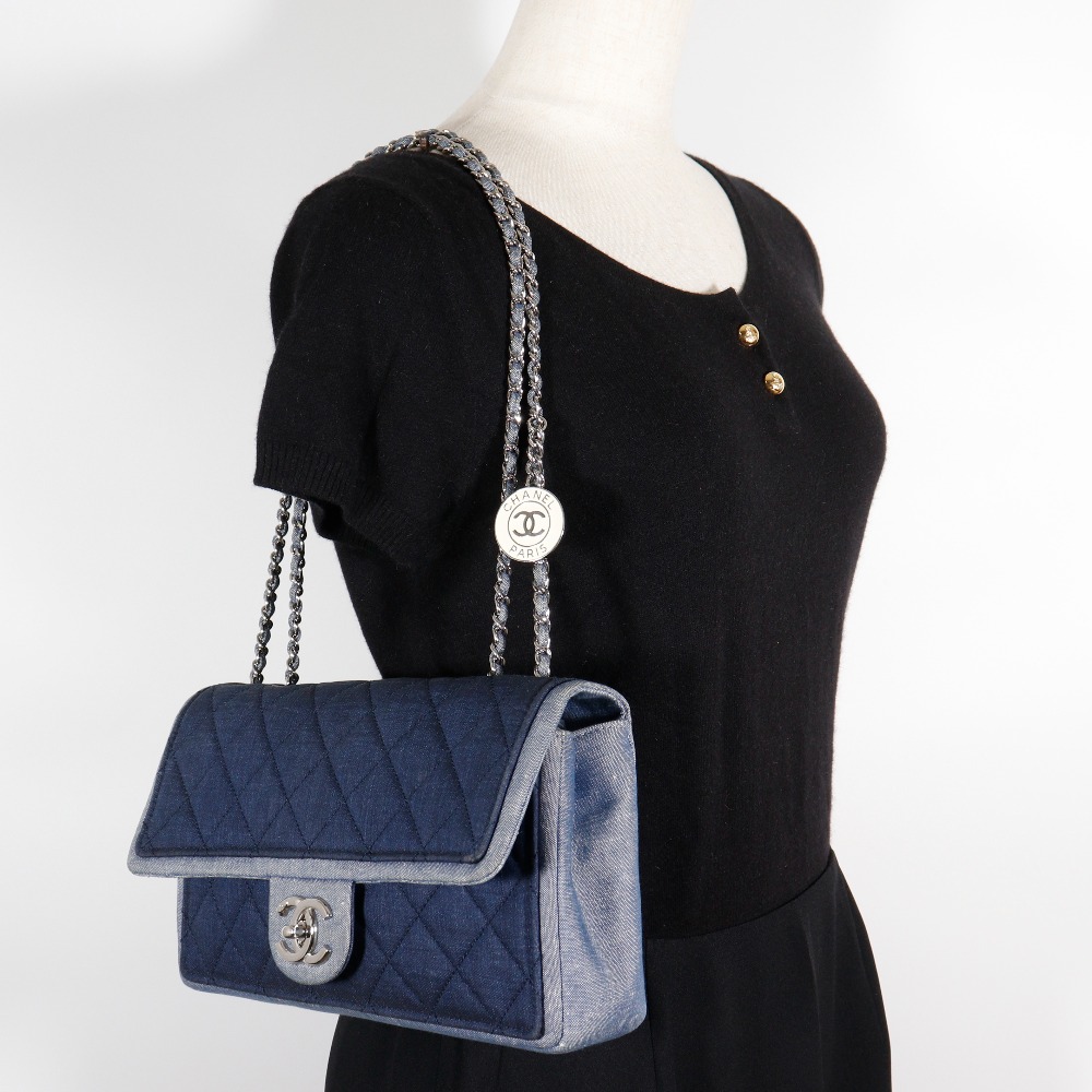 チェーンショルダー マトラッセ ダブルチェーン ショルダーバッグ デニム 青 レディース 中古品 チェーンショルダー マトラッセ ダブルチェーン ショルダーバッグ デニム 青 レディース 中古品