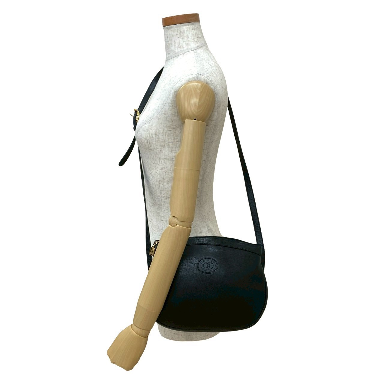 ヴィンテージ GG ロゴショルダーバッグ レザー ブラック 01-10 ヴィンテージ GG ロゴショルダーバッグ レザー ブラック 01-10