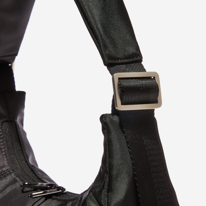 ニューバランス ハーフムーン バッグ (S) NBGCFBW102-(19)Black