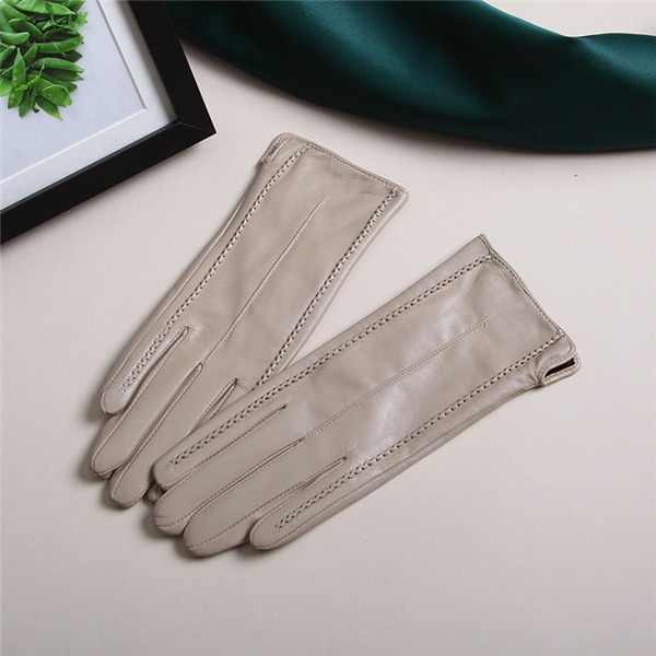 本革 手袋 レディース ラム革手袋 ナッパ革手袋 ベージュ グレー 黒 グリーン レザー手袋 S M L XL 裏地ボア有り 本革 手袋 レディース ラム革手袋 ナッパ革手袋 ベージュ グレー 黒 グリーン レザー手袋 S M L XL 裏地ボア有り