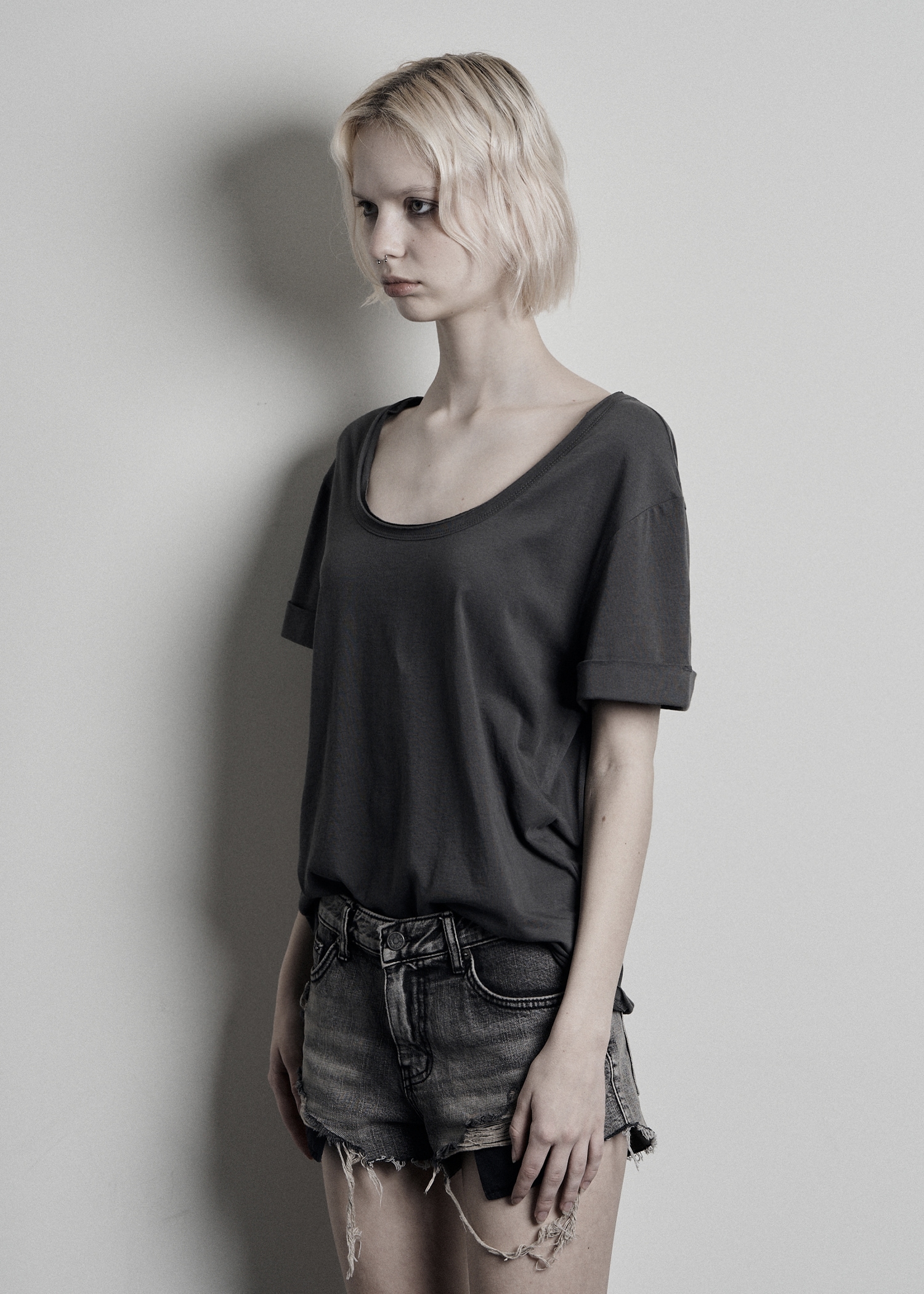 bohemian seoul 24SS BASIC LOOSE FIT HALF SLEEVE bohemian seoul 24SS BASIC LOOSE FIT HALF SLEEVE