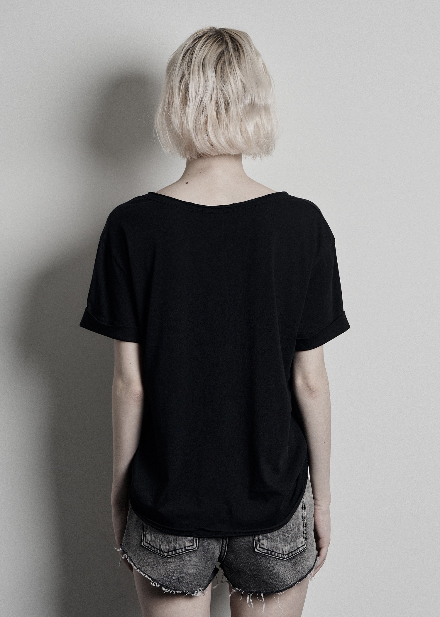 bohemian seoul 24SS BASIC LOOSE FIT HALF SLEEVE bohemian seoul 24SS BASIC LOOSE FIT HALF SLEEVE