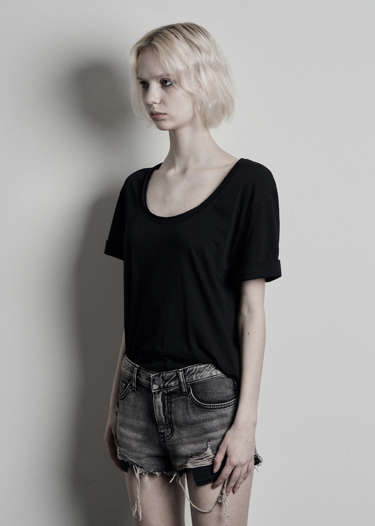 bohemian seoul 24SS BASIC LOOSE FIT HALF SLEEVE bohemian seoul 24SS BASIC LOOSE FIT HALF SLEEVE