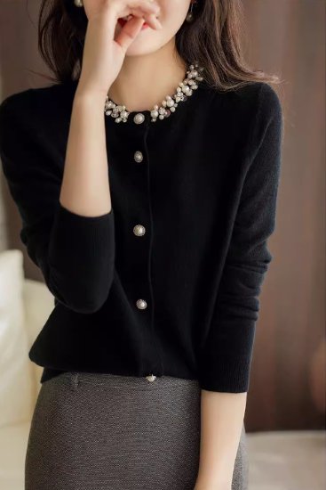 ニットカーディガン レディース カーディガン 羽織 トップス ニット セーター パール装飾 きれいめ エレガント フロントボタン 長袖 大人っぽい 黒 ブラック お出かけ おしゃれ 無地 ファッション ニットカーディガン レディース カーディガン 羽織 トップス ニット セーター パール装飾 きれいめ エレガント フロントボタン 長袖 大人っぽい 黒 ブラック お出かけ おしゃれ 無地 ファッション