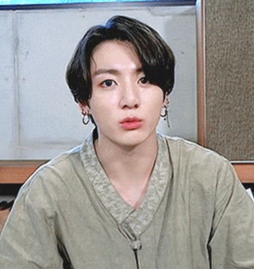 [注文制作] BTSジョングク韓服 テテ 着用 ブイネック男女共用 改良韓服 カジュアル韓服 生活韓服