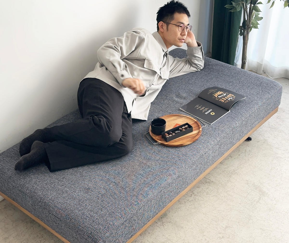 ソファベッド 幅170cm 2人掛け 2.5人掛け ブラ―マ クッション付き ソファ 背もたれ ファブリック 高級感 スタイリッシュ モダン 天然木 異素材 スチール ソファベッド 幅170cm 2人掛け 2.5人掛け ブラ―マ クッション付き ソファ 背もたれ ファブリック 高級感 スタイリッシュ モダン 天然木 異素材 スチール