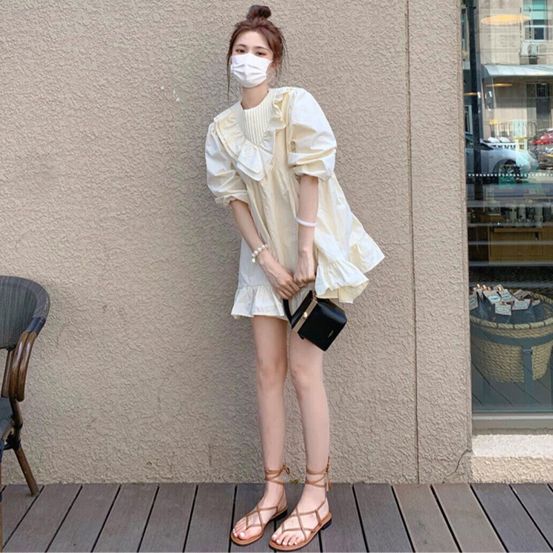 ミニワンピース トップス スイート ガーリー ミニ丈 ショート丈 袖あり 半袖 ラウンドネック ワイド フリル 大人女子 大人 上品 おしゃれ デイリーウェア レトロ レトロ風 こなれ感 ルーズ