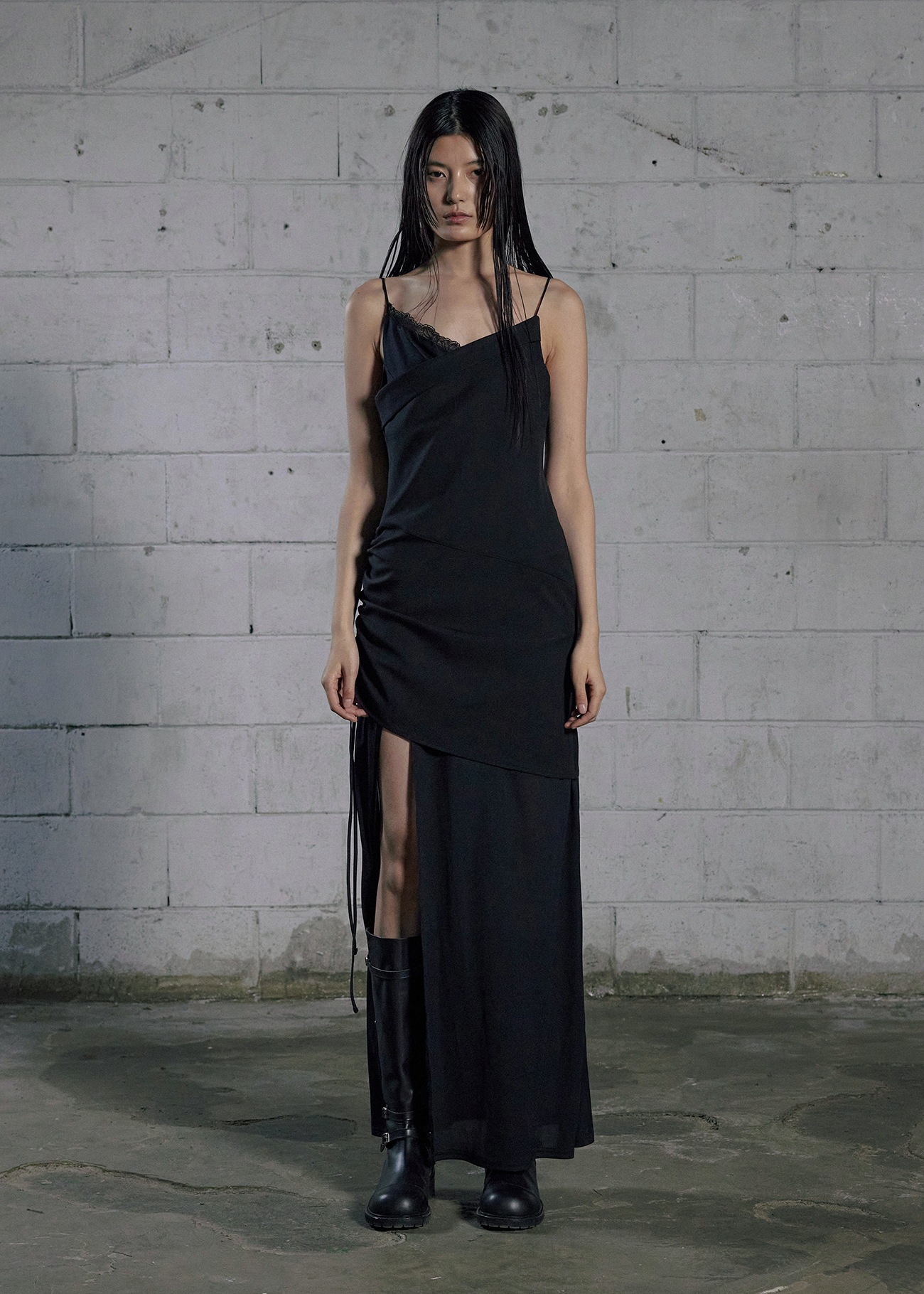 【BOHEMIANSEOUL】 ECLIPSE TWISTED MAXI DRESS : BLACK 【BOHEMIANSEOUL】 ECLIPSE TWISTED MAXI DRESS : BLACK