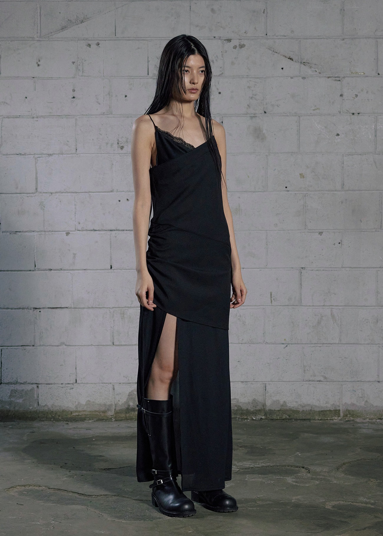 【BOHEMIANSEOUL】 ECLIPSE TWISTED MAXI DRESS : BLACK 【BOHEMIANSEOUL】 ECLIPSE TWISTED MAXI DRESS : BLACK