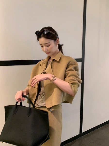 モダンなウールダブルフェイスジャケット