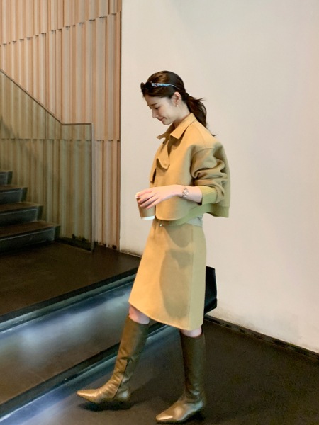 モダンなウールダブルフェイスジャケット