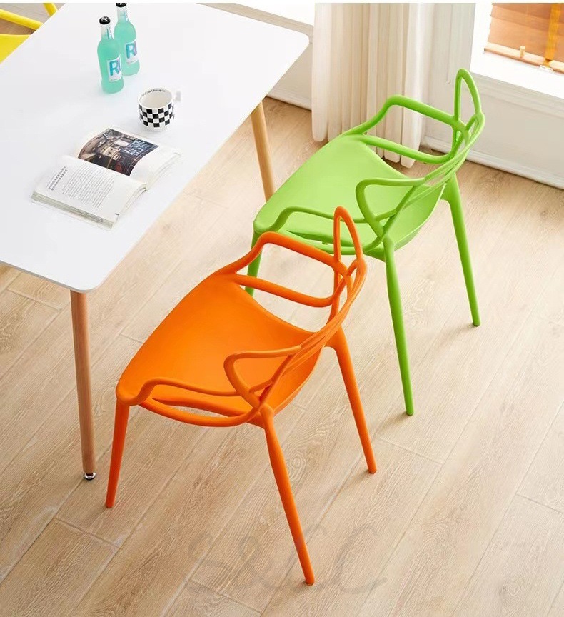 【2脚セット】全8色　完成品 ダイニングチェア プラスチックチェア デザイナーズチェア スネーキーチェア クロスバック カジュアルチェア レストラン カフェ キッチン 椅子 韓国 インテリア 北欧