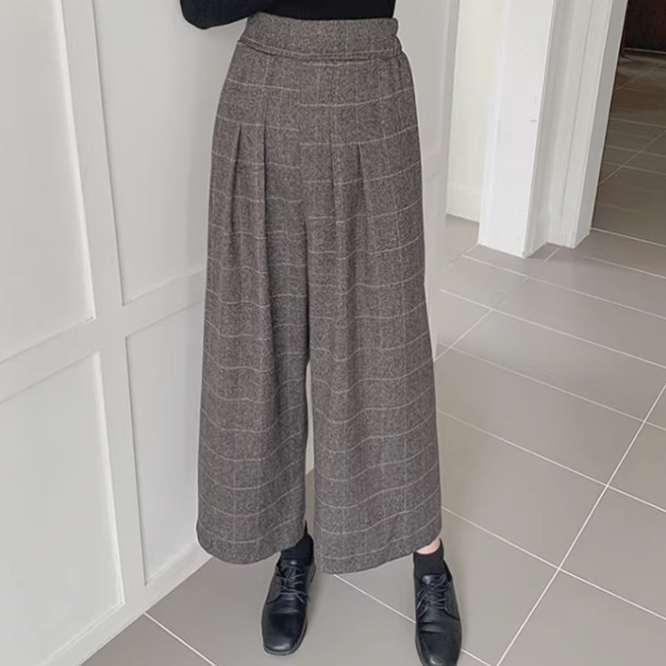 パンツ ボトムス ガウチョパンツ ロングパンツ ワイドパンツ ロング 8分丈 クロップド丈 ワイド セミフレア 裾ワイド ポケット ウエストゴム コンサバ 中厚手 ストレッチ 伸縮性 きれいめ