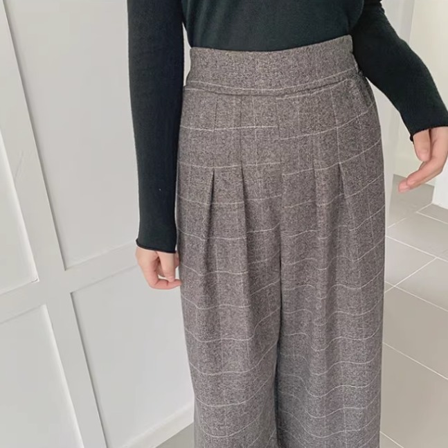 パンツ ボトムス ガウチョパンツ ロングパンツ ワイドパンツ ロング 8分丈 クロップド丈 ワイド セミフレア 裾ワイド ポケット ウエストゴム コンサバ 中厚手 ストレッチ 伸縮性 きれいめ