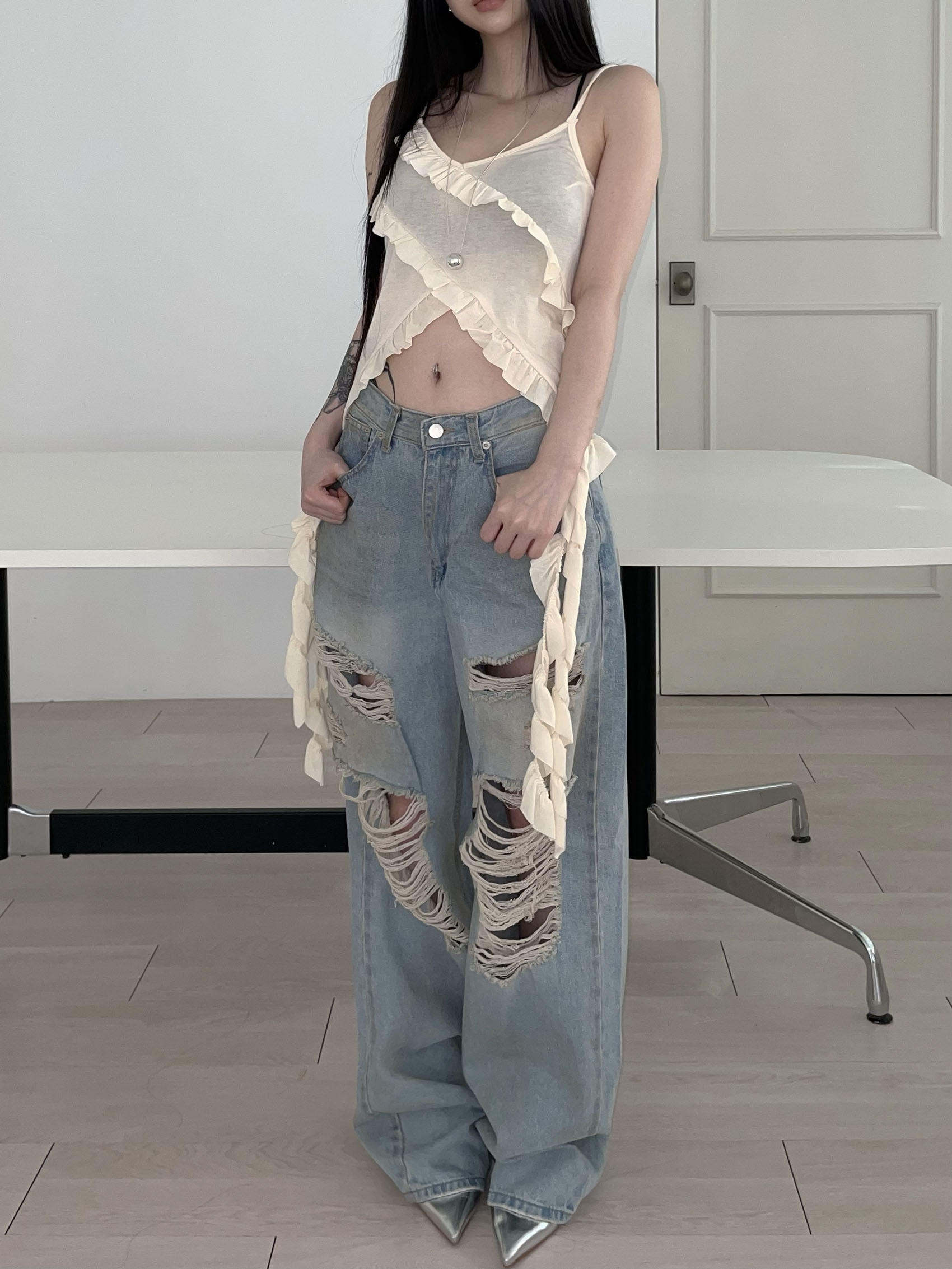 THEAIRTOWN】Six ruffle top (3 Color) タンクトップ