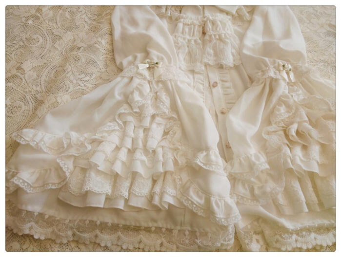 ブラウス レディース ロリータ 長袖 春秋冬 ゴスロリ ゴシック 華麗 レトロ クラシカル 姫袖 ベルスリーブ XS-2XL フリル ホワイト ブラック Lolita デザイン 復古 服 オリジナル ブラウス レディース ロリータ 長袖 春秋冬 ゴスロリ ゴシック 華麗 レトロ クラシカル 姫袖 ベルスリーブ XS-2XL フリル ホワイト ブラック Lolita デザイン 復古 服 オリジナル