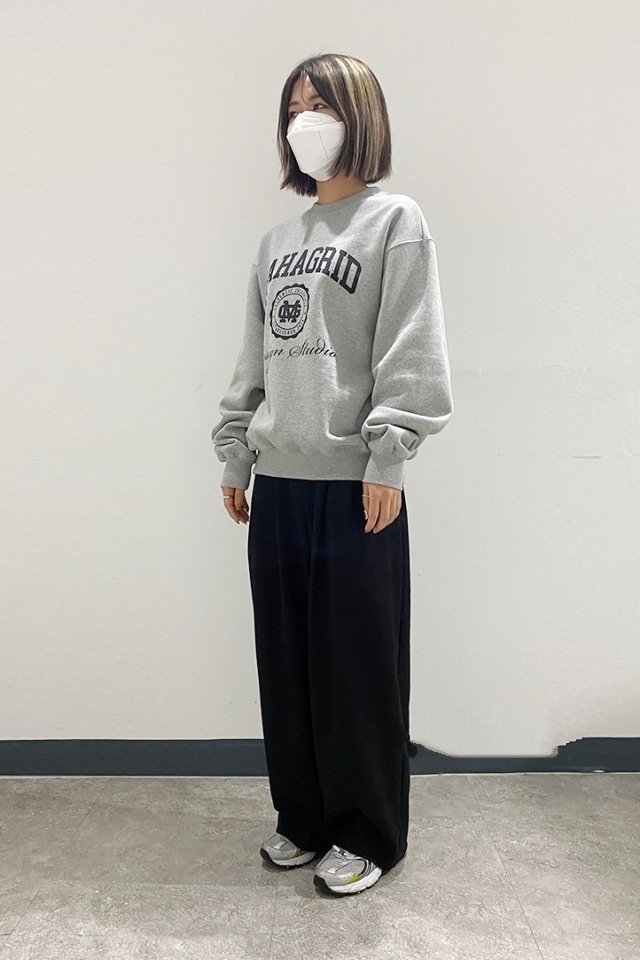 STRAY KIDS/Red Velvet 着用]AUTHENTIC トレーナー/ユニセック STRAY KIDS/Red Velvet 着用]AUTHENTIC トレーナー/ユニセック