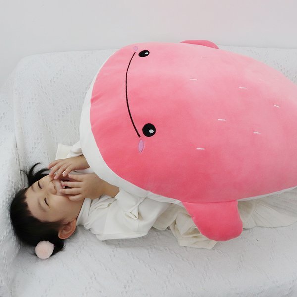 ふわふわモチ ボディピロー 大型モチクッション 100cm 赤ちゃん ジンベイザメ(ピンク) ぬいぐるみ