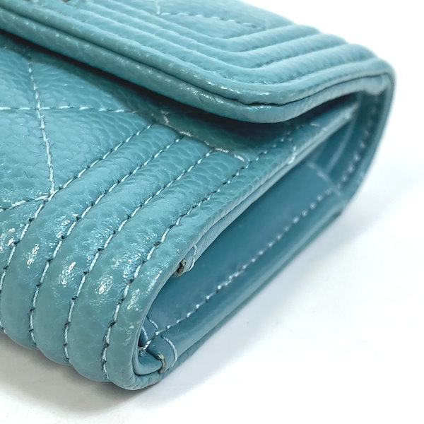 Qoo10] CHANEL 3つ折り財布 A84068 ボーイシャネ