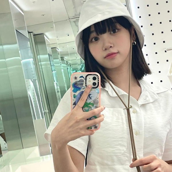 [LE SSERAFIM チェウォン 着用] 正規品 Dolphin Sticker スマホ ケース 韓国 アイドル iPhone おしゃれ 11  12 13 かわいい