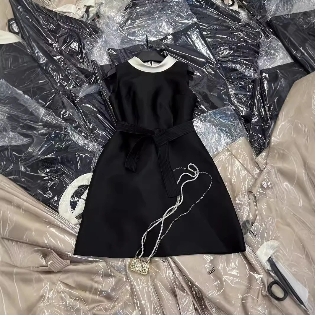 ドレスヘップバーン風しょうとつしょく腰をすぼめるハイエンドワンピース着痩せドレス