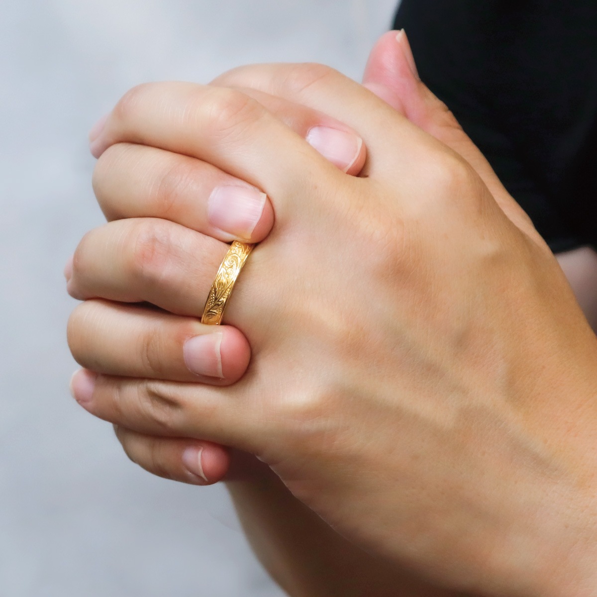 リング レディース メンズ サージカルステンレス製 ハワイアンジュエリー お肌に優しい 低金属アレルギー対応 安心 マイレ スクロール ハワジュ リング幅太め 綺麗 おしゃれ 上品 高級感 繊細な彫刻 リング レディース メンズ サージカルステンレス製 ハワイアンジュエリー お肌に優しい 低金属アレルギー対応 安心 マイレ スクロール ハワジュ リング幅太め 綺麗 おしゃれ 上品 高級感 繊細な彫刻