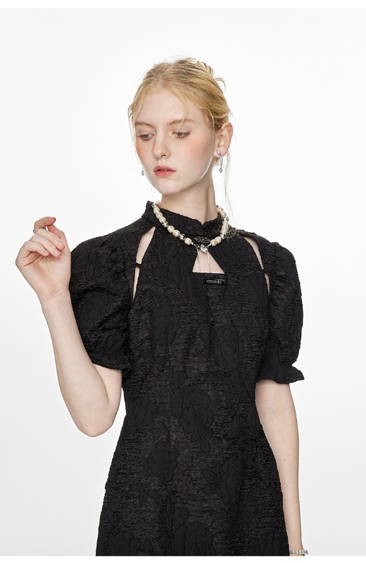 フレンチブラックテクスチャ半袖ドレス女性ニッチデザインパフスリーブスリムウエストチャイナドレス女性 フレンチブラックテクスチャ半袖ドレス女性ニッチデザインパフスリーブスリムウエストチャイナドレス女性