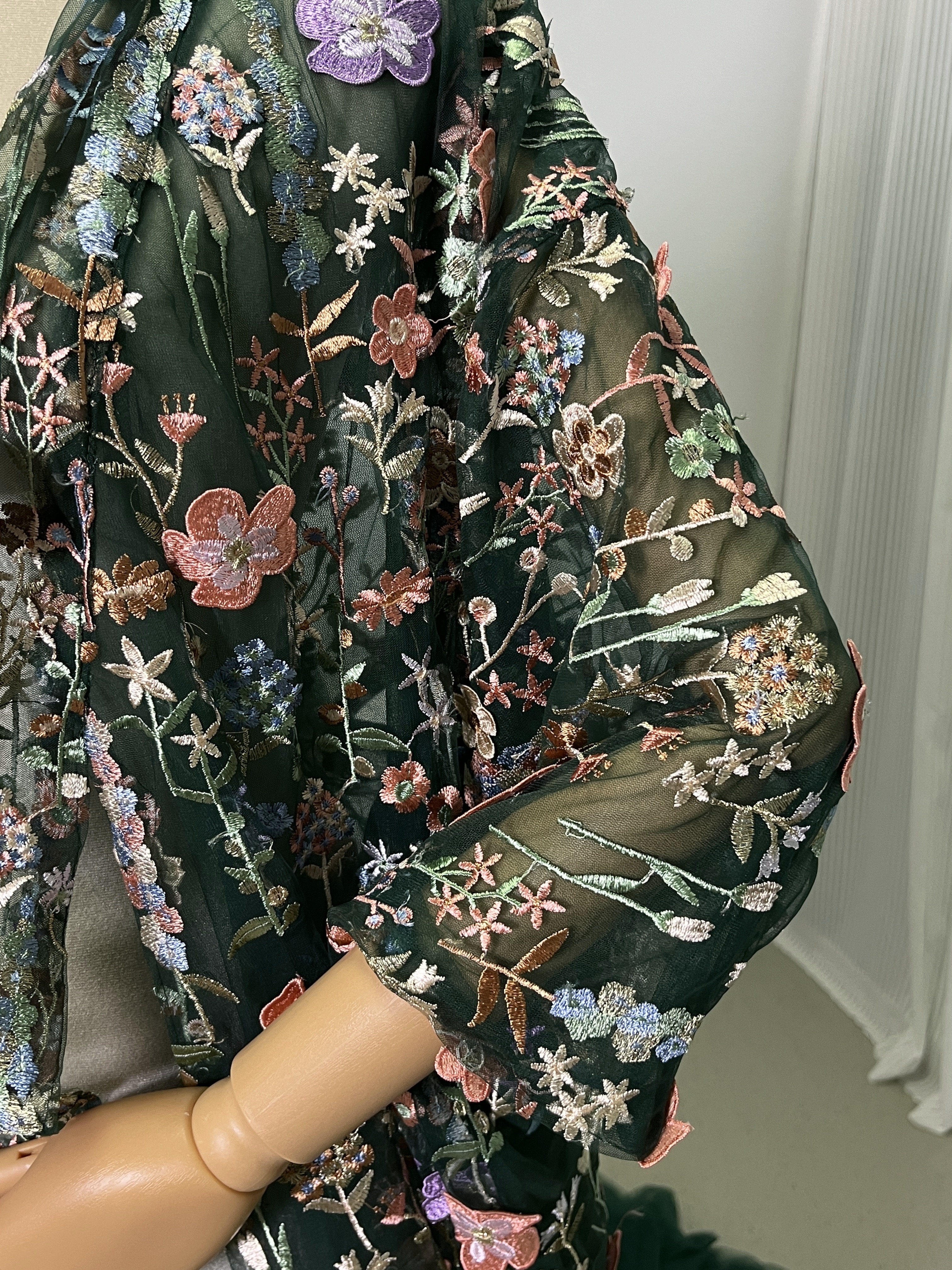 チュール打掛　着物　オーバードレス　花モチーフ羽織　ウエディングドレス　深めな緑 うす衣 花嫁和装 色打掛